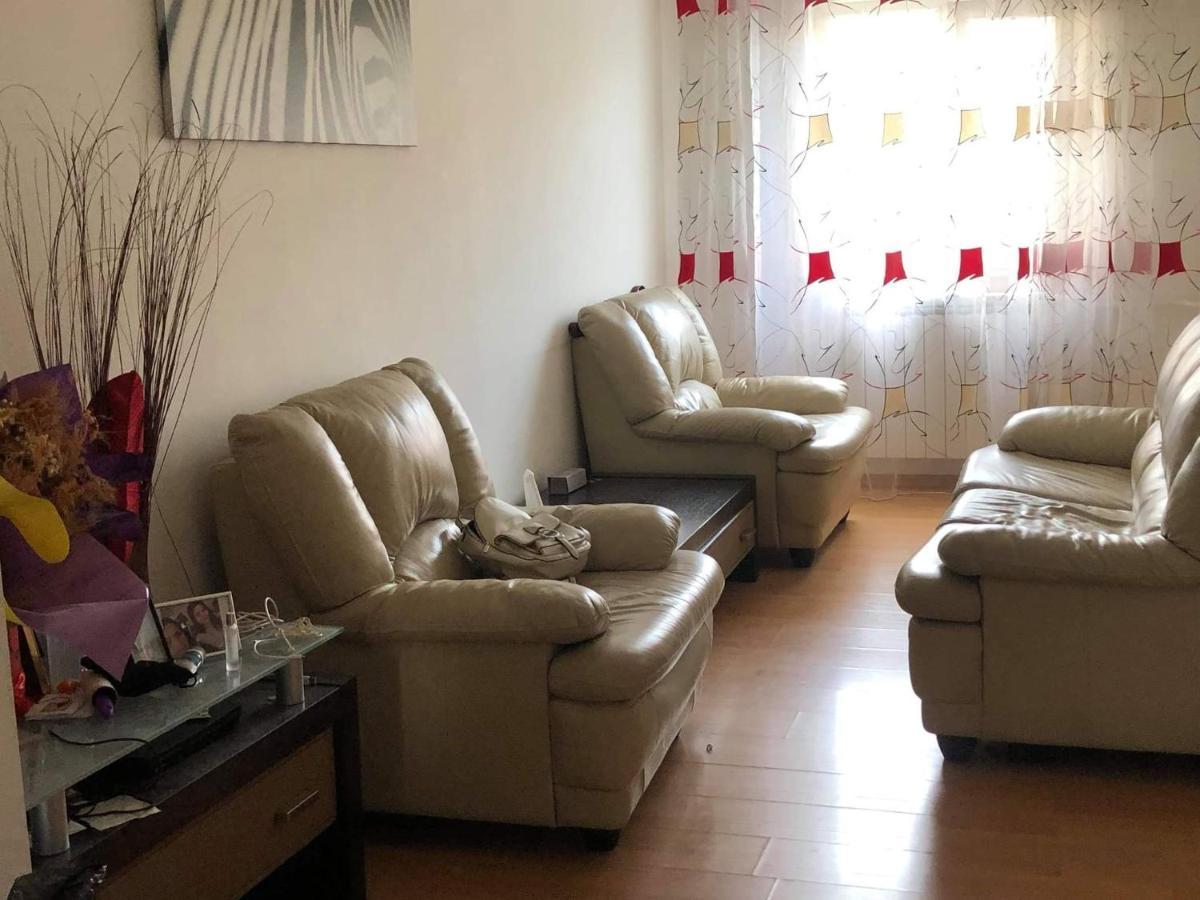 Apartament Apartment Ramnicu Valcea Exterior photo